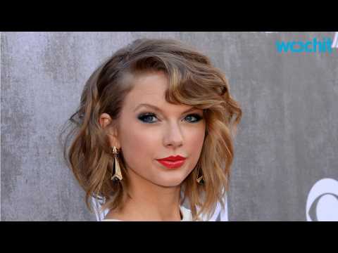 VIDEO : Taylor Swift Wins Early Grammy for 1989 Album