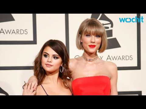 VIDEO : Taylor Swift Walks Red Carpet With Selena Gomez at 2016 Grammys
