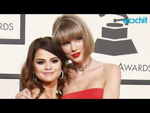 VIDEO : Selena Gomez Wows at 2016 Grammys--Along With Her Date Taylor Swift