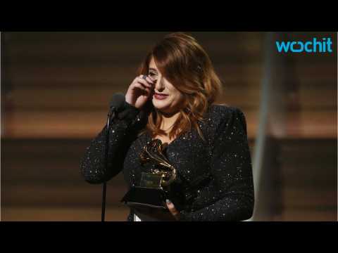 VIDEO : Meghan Trainor Can't Stop The Tears After Winning Best New Artist at the 2016 Grammys