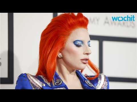 VIDEO : Lady Gaga Goes Bowie On Her Skin