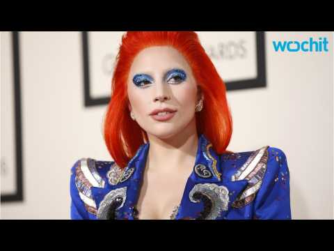 VIDEO : Gaga Gives Bowie Psychedelic Tribute