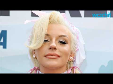 VIDEO : Courtney Stodden Follows the Footsteps of Kim Kardashian With a Nude Selfie