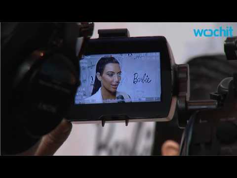 VIDEO : Celebs Take Selfies And Sides As Kim Kardashian Photo Drama Continues