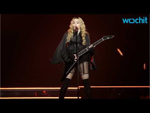 VIDEO : Madonna Dedicates Performances To Son, Rocco