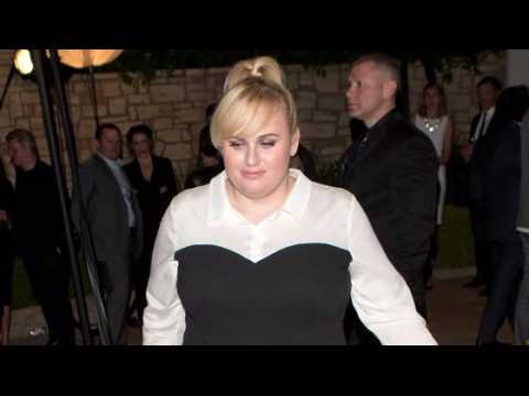 VIDEO : Rebel Wilson Claims Her Drink Was Spiked at Trendy Hollywood Club