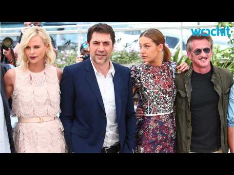 VIDEO : Charlize Theron and Sean Penn Keep Distance at Cannes
