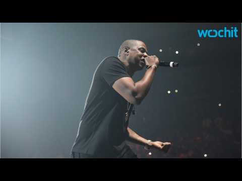 VIDEO : Jay Z Surprises Fans At Diddy's 'Bad Boy' Reunion Concert