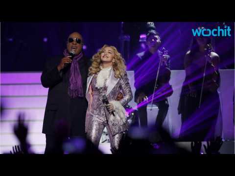 VIDEO : Madonna, Stevie Wonder Remember Prince