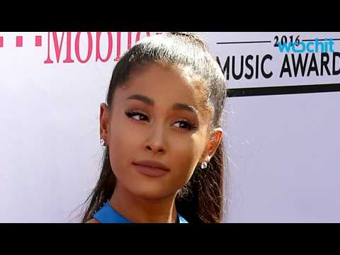 VIDEO : Ariana Grande Almost Fell on live TV!