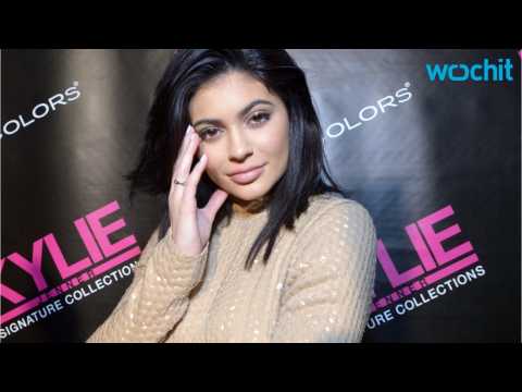 VIDEO : Kylie Jenner And PartyNextDoor Are 'Definitely Dating'