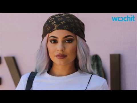 VIDEO : Kylie Jenner Is Dating Who?