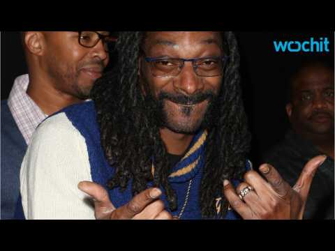 VIDEO : Why Snoop Dogg Wants Viewers to Skip Roots