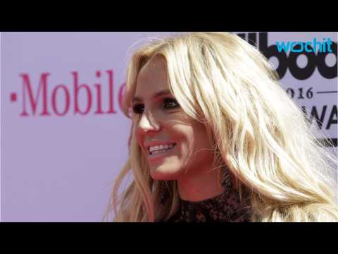 VIDEO : Britney Spears Spent Her Holiday Weekend the Right Way!