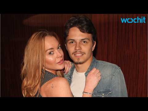 VIDEO : Lindsay Lohan Cozies Up with Rumored Fianc Egor Tarabasov