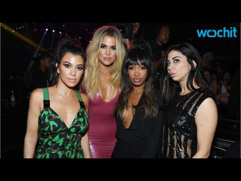 VIDEO : Kourtney Kardashian and Irina Shayk Wear Same Versace Mini Dress