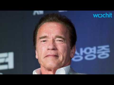 VIDEO : Arnold Schwarzenegger and His Startling Encounter with an Elephant