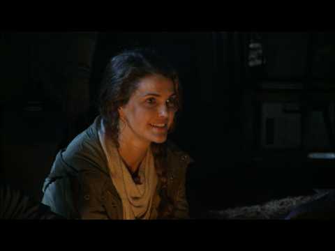 VIDEO : Keri Russell and Matthew Rhys welcome first child