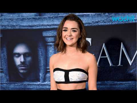 VIDEO : 'Game of Thrones' Star Maisie Williams Puts the Daily Mail In Its Place