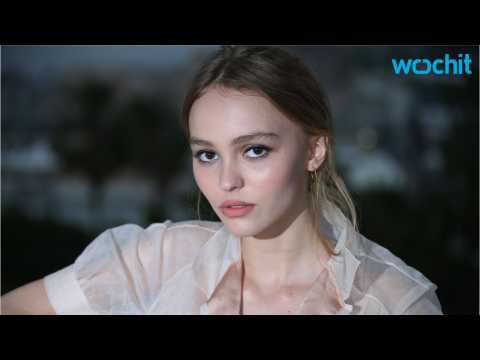 VIDEO : Lily-Rose Depp's Looks Stunning In Her Prom Dress
