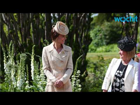 VIDEO : Kate Middleton's hat looks like a cinnamon roll?