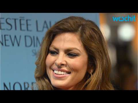 VIDEO : Eva Mendes Shows Her Face For The First Time Since Giving Birth