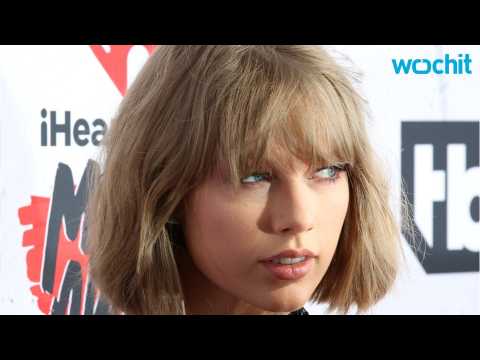 VIDEO : Are Taylor Swift and Tom Hiddleston Together?