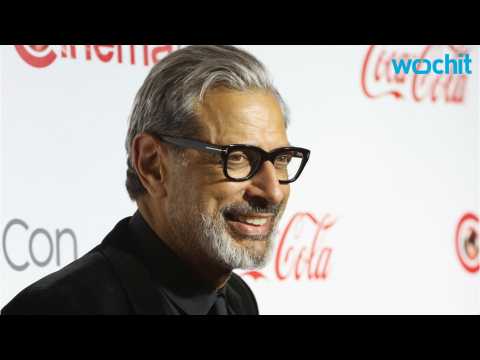 VIDEO : Actor Jeff Goldblum Is Living The Best Moments Of His Life