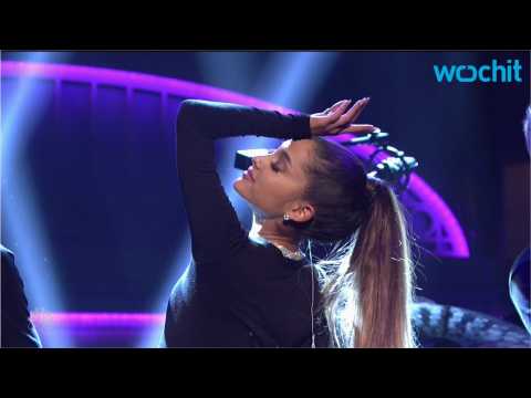 VIDEO : Ariana Grande Joins 