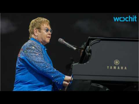 VIDEO : Elton John Has 