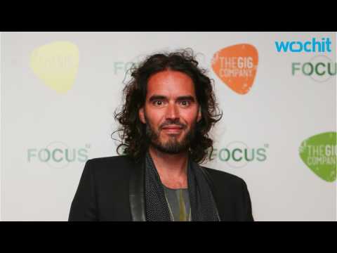VIDEO : Russell Brand Prepares For Fatherhood