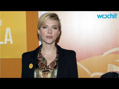 VIDEO : Scarlett Johansson Excited but Disappointed to Break Top 10 Top Paid