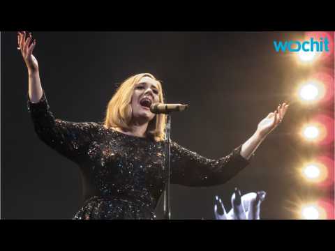 VIDEO : Adele Kicks Off Tour In America