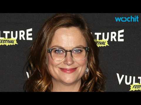 VIDEO : Amy Poehler Inks New Deal at Universal Television