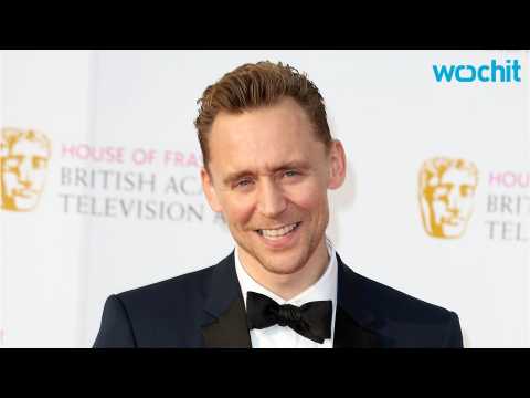 VIDEO : Tom Hiddleston Was A 'Complete' Gentlemen On Dinner Date With TSwift