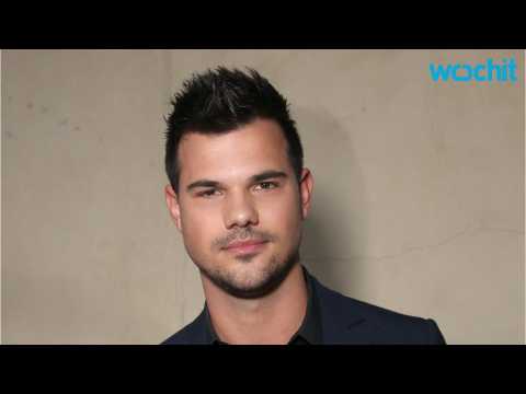 VIDEO : Taylor Lautner Joined Scream Queens Cast