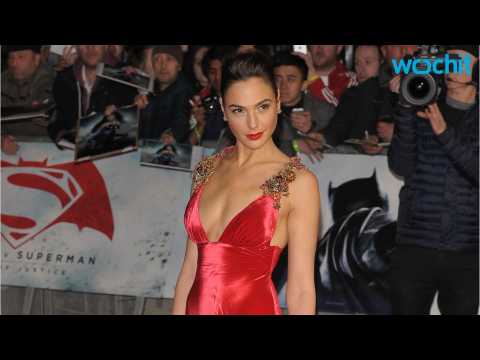 VIDEO : Gal Gadot Says Justice League Team Dynamic Is Funny