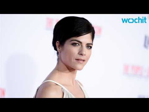 VIDEO : Selma Blair Takes To Social Media To Thank Fans For Support After Her Flight Outburst
