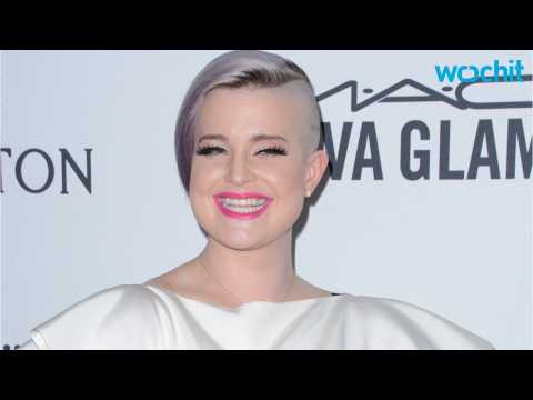 VIDEO : Kelly Osbourne Has A New Boyfriend