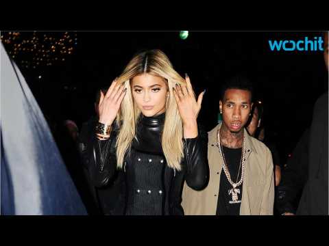 VIDEO : Kylie Jenner and Tyga Are ''Hanging Out'' Again
