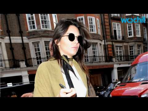 VIDEO : Kendall Jenner Snaps New Haircut