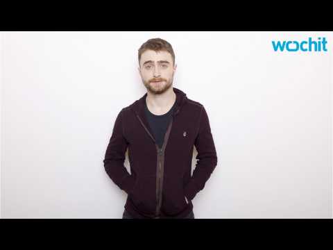 VIDEO : Daniel Radcliffe Rode In A Bus With His Own Corpse