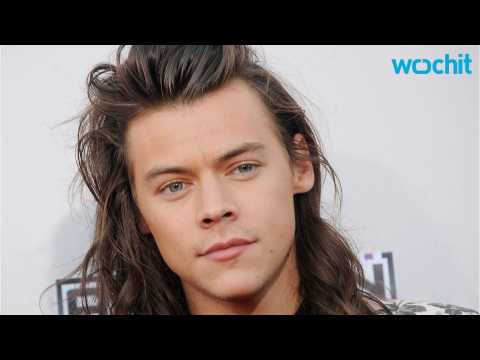 VIDEO : One Directions Harry Styles? London Home Vandalized