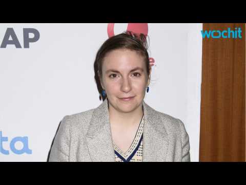 VIDEO : Lena Dunham Takes Issue with Kanye West 