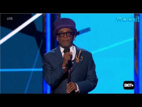 VIDEO : Spike Lee's BET Awards Outfit Likened to Willy Wonka
