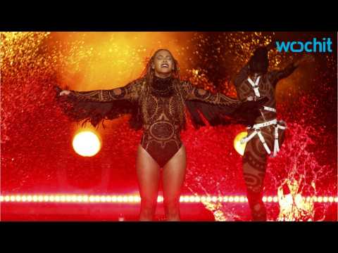 VIDEO : Beyonce, Kendrick Lamar's Performance of 