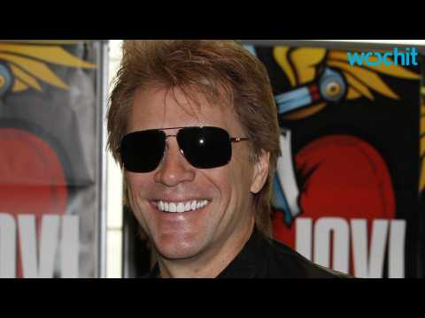 VIDEO : Jon Bon Jovi Surprises Sick Fan