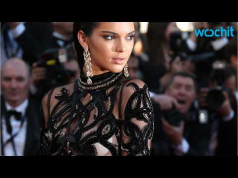 VIDEO : Check Out Kendall Jenner's Sexy 4th Of July Bikini Picture