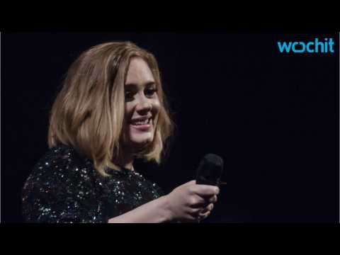 VIDEO : Adele Rocks Minnesota With Witty Banter And Love Notes