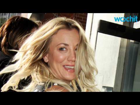 VIDEO : Kaley Cuoco is in a Bit of Digital Hot Water